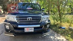 تۆیۆتا لاند کروزەر